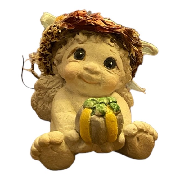 Vintage 1996 Dreamsicle Cherub with present. 1.5” tall - Picture 1 of 5